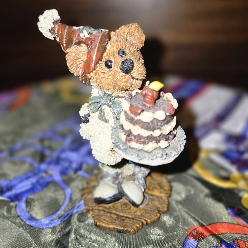 Boyds Bears & Friends #2275 5th Edition M. Harrison's Birthday 1995 Handmade